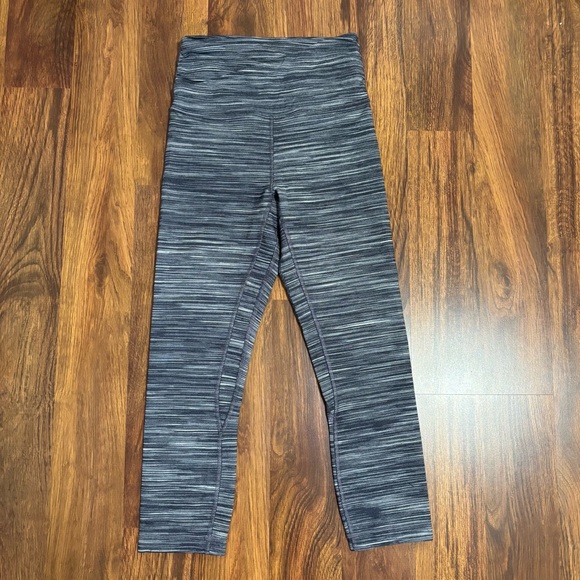 lululemon athletica Pants - Lululemon Cropped Leggings